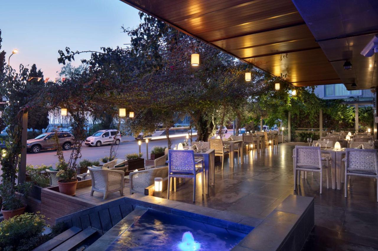 Doubletree By Hilton Kusadasi Bagian luar foto