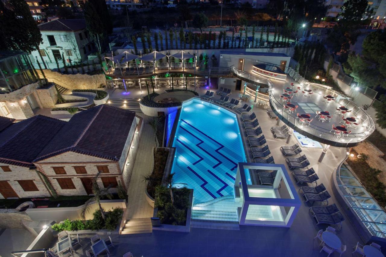 Doubletree By Hilton Kusadasi Bagian luar foto