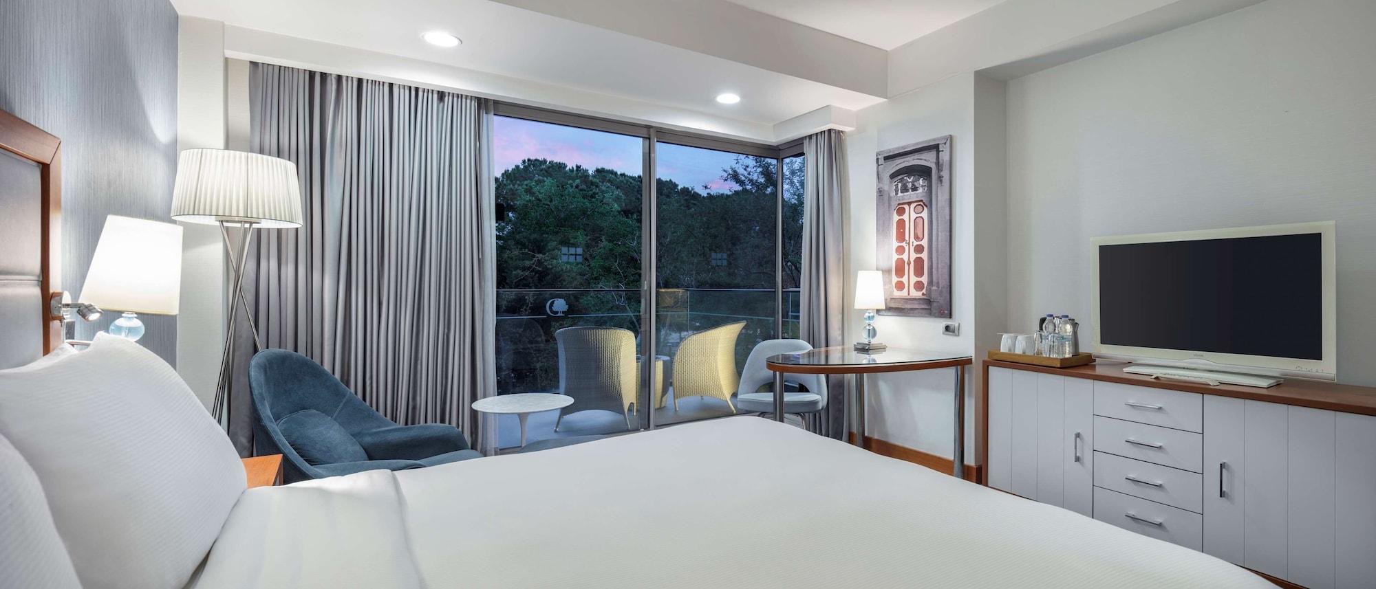 Doubletree By Hilton Kusadasi Bagian luar foto