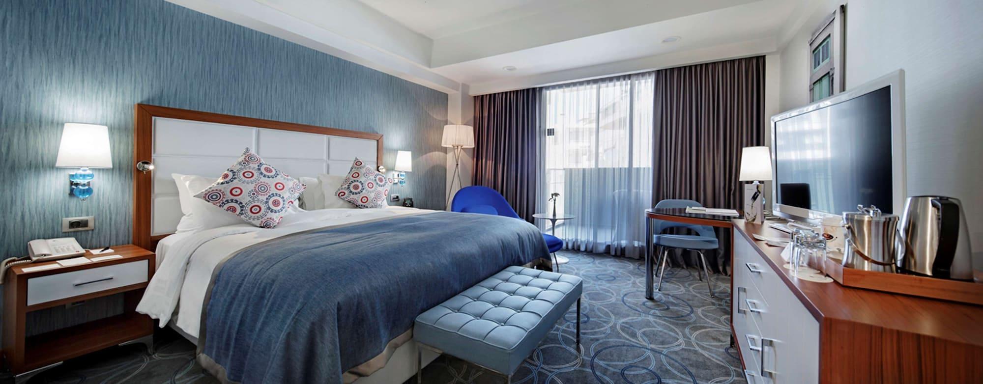 Doubletree By Hilton Kusadasi Bagian luar foto