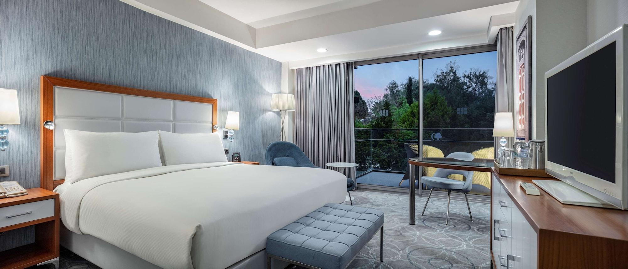 Doubletree By Hilton Kusadasi Bagian luar foto