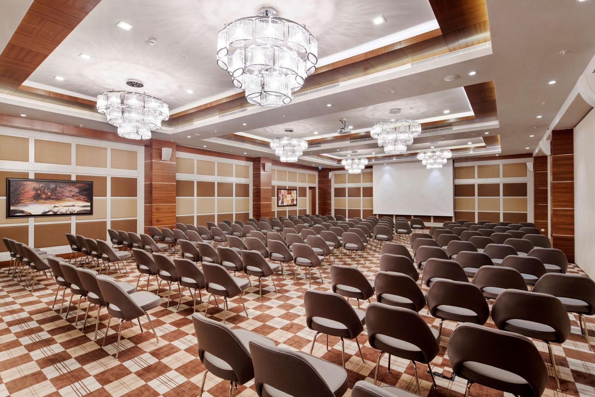 Doubletree By Hilton Kusadasi Bagian luar foto