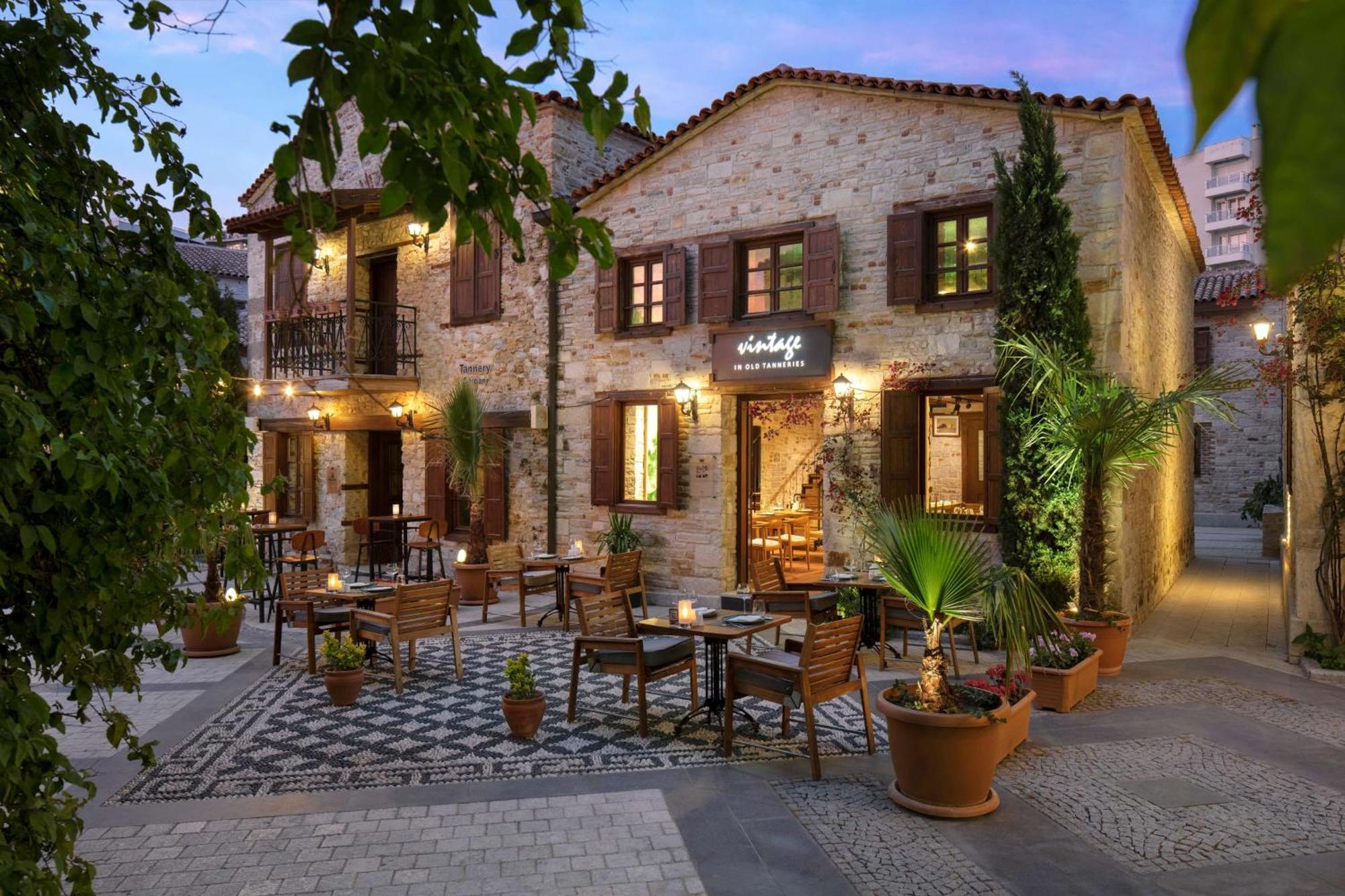 Doubletree By Hilton Kusadasi Bagian luar foto